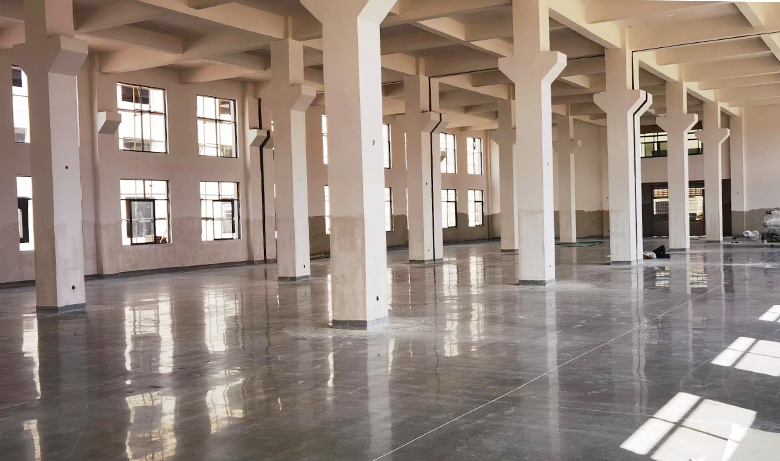 Uma nova oficina de produção de ferramentas de corte está em construção